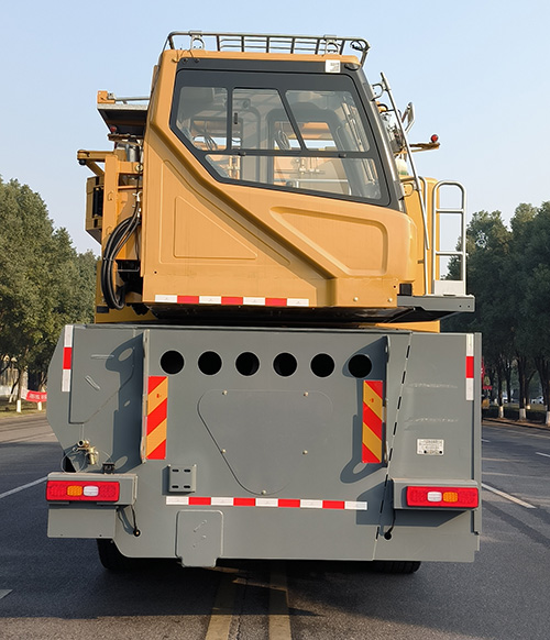 三一牌SYM5840JQZ900C全地面起重機(jī)公告圖片