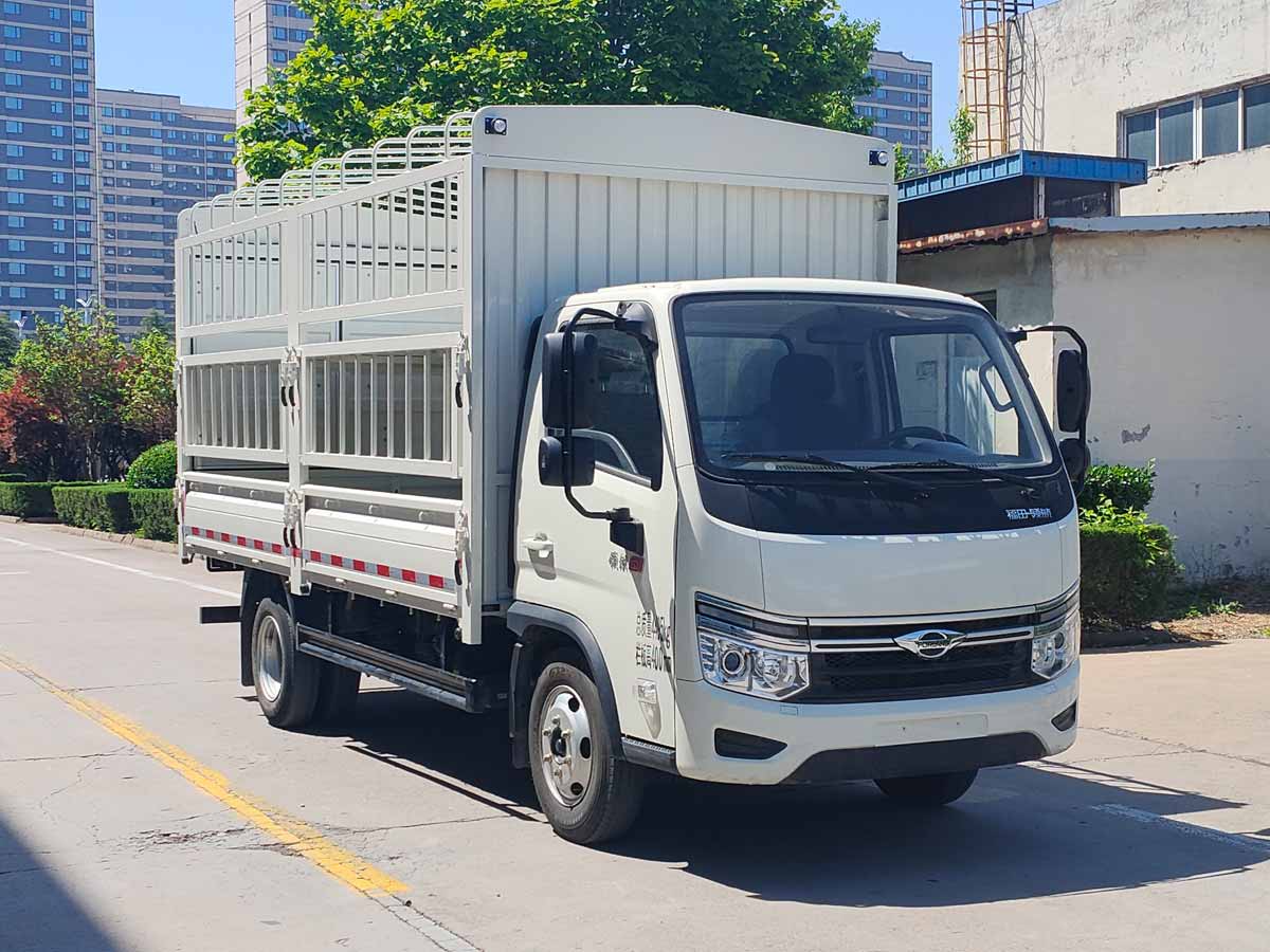 福田牌BJ5045CCY9JB6-32仓栅式运输车