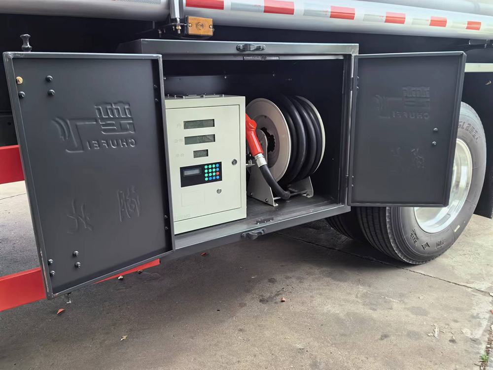 楚飛牌CLQ5180GJY6ZQ加油車公告圖片