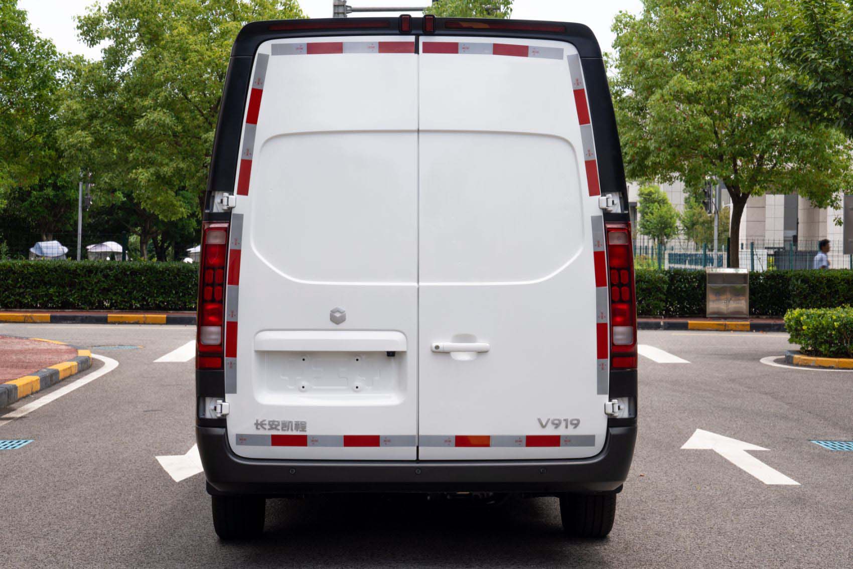 長安牌SC5031XXYABHBEV純電動廂式運(yùn)輸車公告圖片