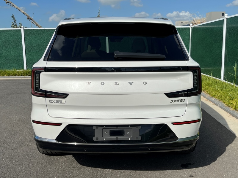 沃尔沃牌VCC6505F06TBEV纯电动运动型乘用车公告图片