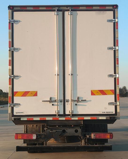 福田牌BJ5166XLC-1A冷藏車(chē)公告圖片