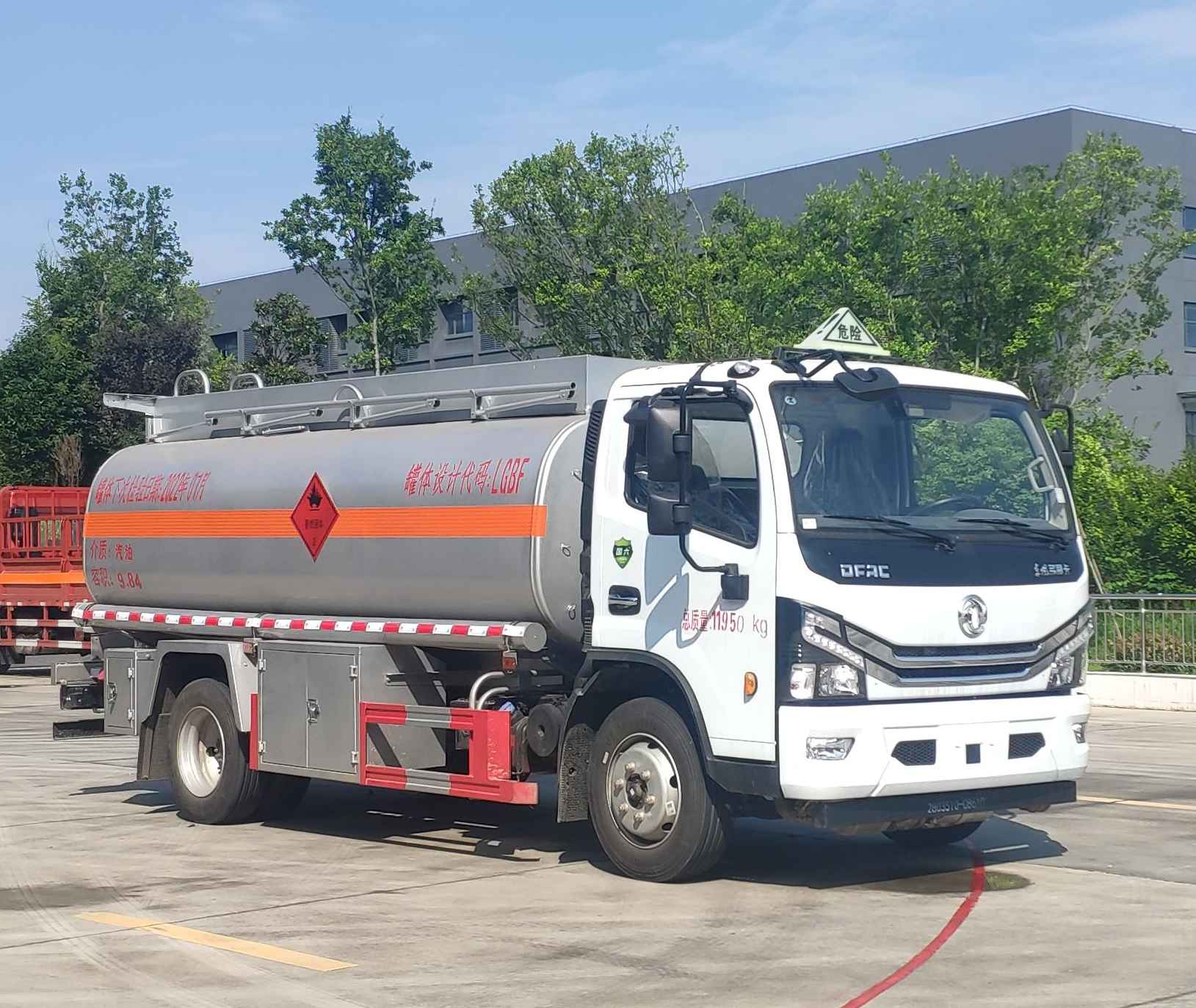 楚韵牌EZW5125GJYE6加油车