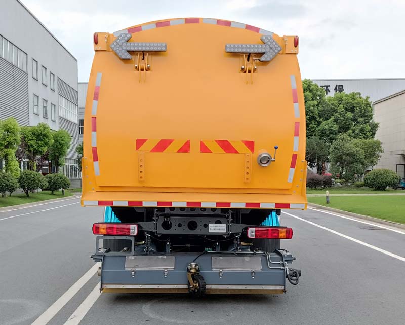 金驫牌YJW5184TSLE6扫路车公告图片