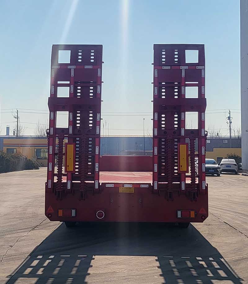 利源达牌LWY9407TDP低平板半挂车公告图片