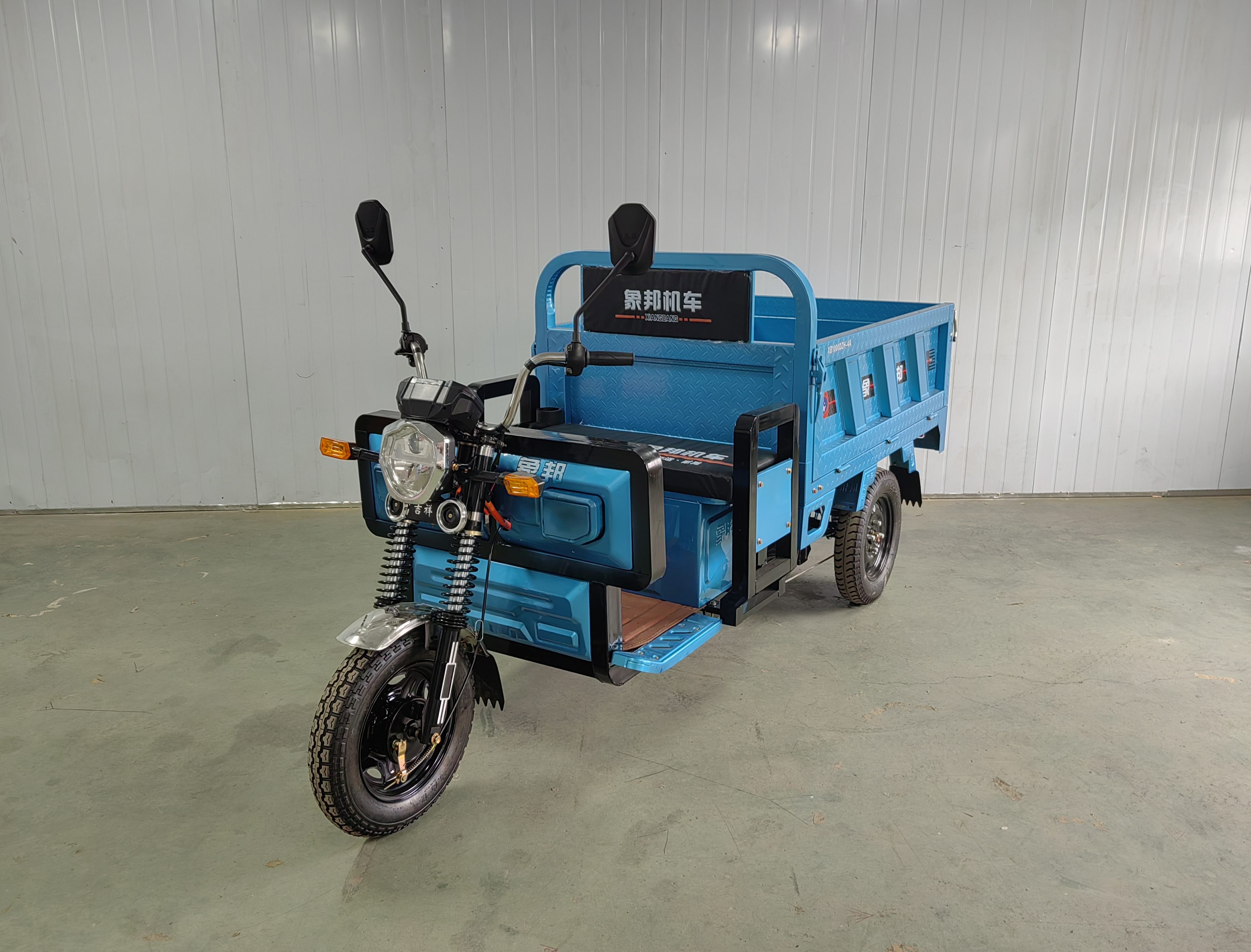XB1000DZH-4A 象邦牌纯电动前鼓式后鼓式电动正三轮摩托车图片