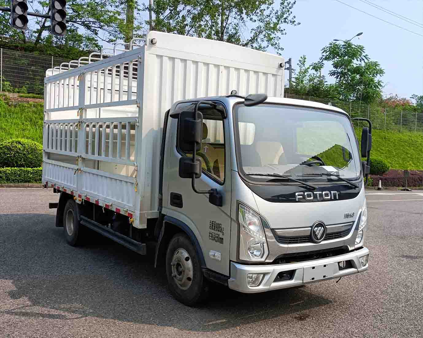 福田牌BJ5098CCYEJEA-AB3仓栅式运输车