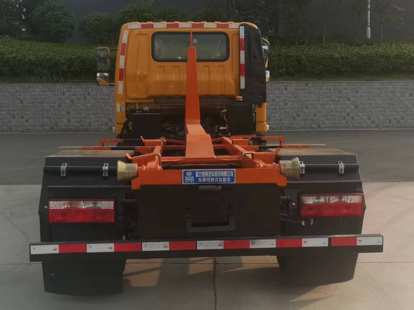 程力威牌CLW5041ZXXASK車廂可卸式垃圾車公告圖片