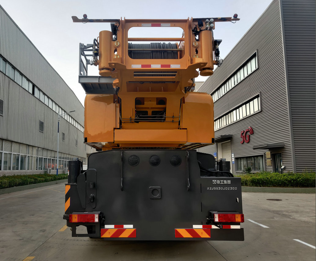 徐工牌XZJ5530JQZ300汽车起重机公告图片