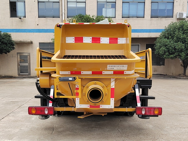 長興德龍牌ZZZ5070THBEQ6車載式混凝土泵車公告圖片