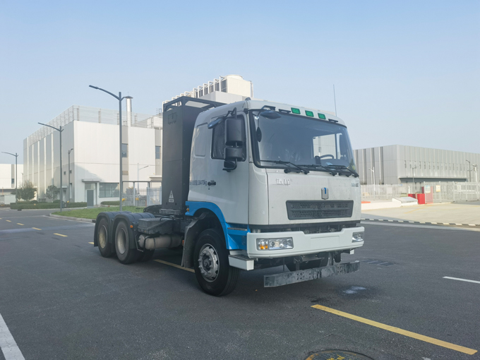 远程牌 612马力 换电式纯电动半挂牵引车(HN4250N45C6BEVY)