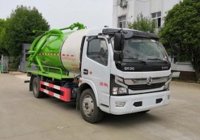 东风股份多利卡D7 CLW5120GXW6DJ吸污车