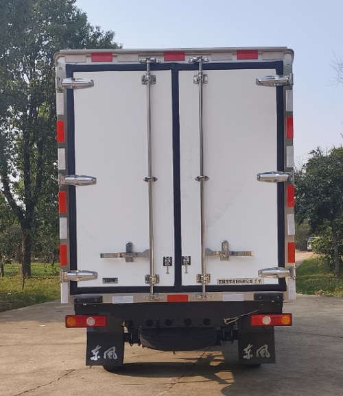 東風牌EQ5035XLC16QDAC冷藏車公告圖片