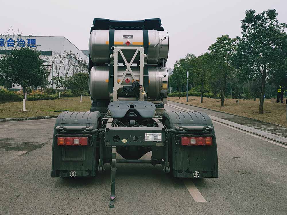 陕汽牌SX4189XD1TLQ2牵引汽车公告图片
