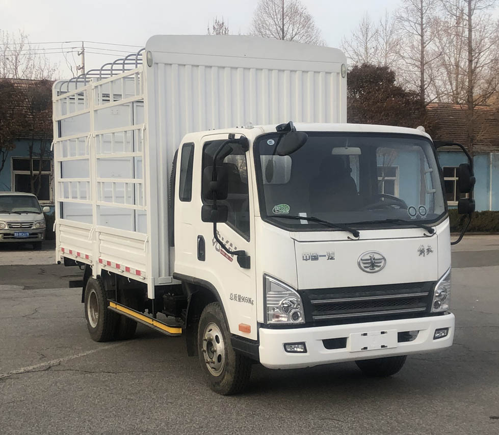 解放牌CA5090CCYP40K61L2E6A84仓栅式运输车