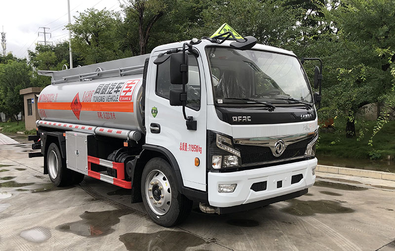 专威牌HTW5120GYYEC6运油车