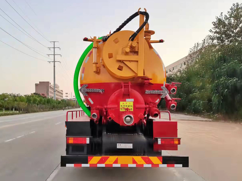 楚勝牌CSC5182GQWS6清洗吸污車公告圖片