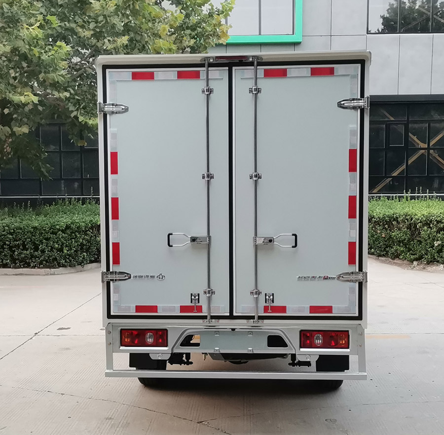 长安牌SC5022XXYDFAZ6厢式运输车公告图片