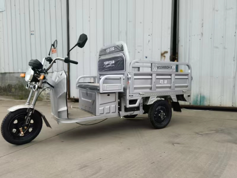 欣鹏程牌XPC1500DZH-3电动正三轮摩托车公告图片