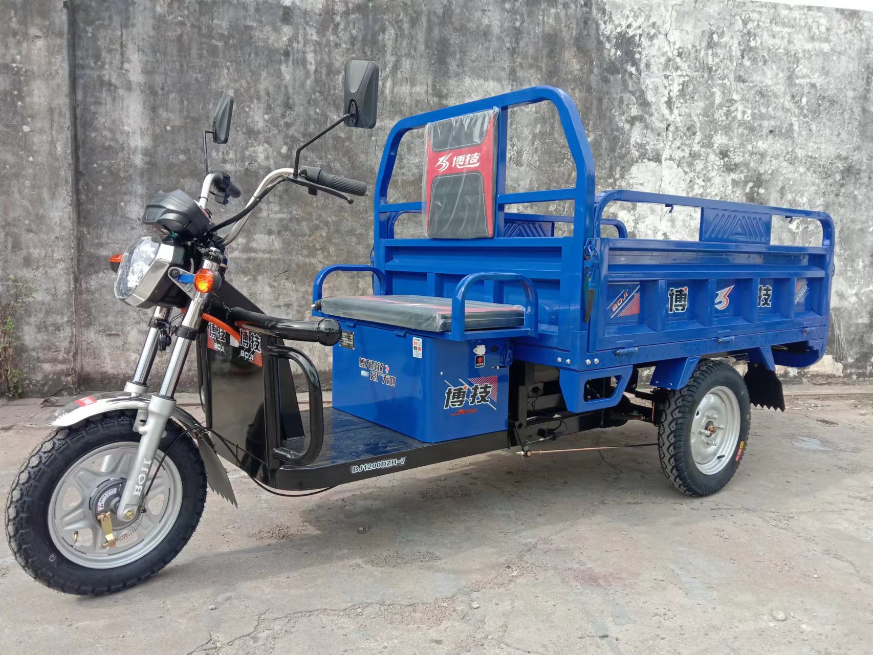 博技牌BJ1200DZH-7电动正三轮摩托车公告图片