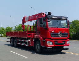 随车起重运输车