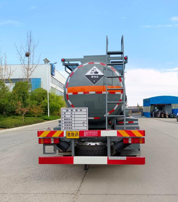 醒狮牌SLS5326GFWZ6腐蚀性物品罐式运输车公告图片