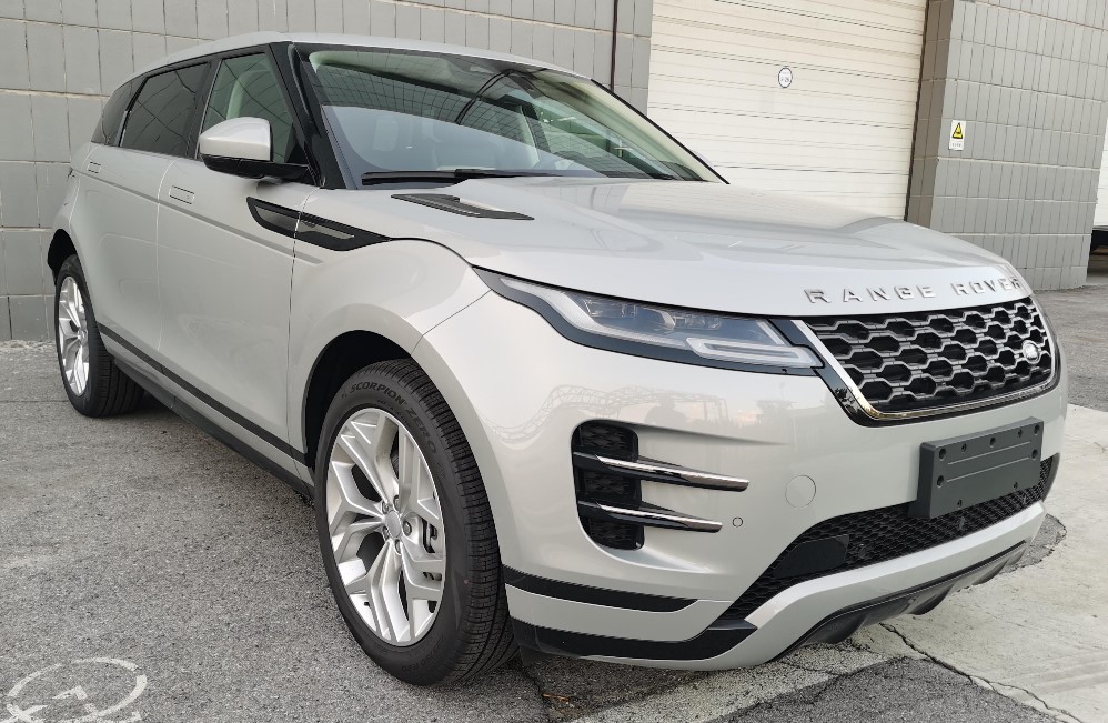 路虎牌4.5米5座多用途乘用车(CJL6452L3AW6)