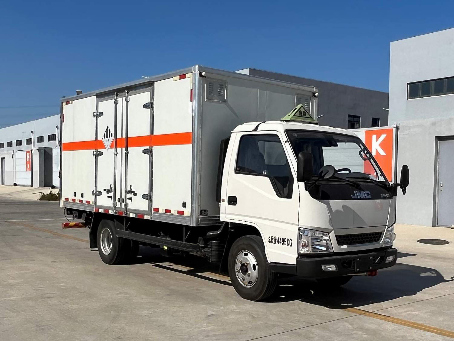 驼马牌JLC5041XZWHJ杂项危险物品厢式运输车