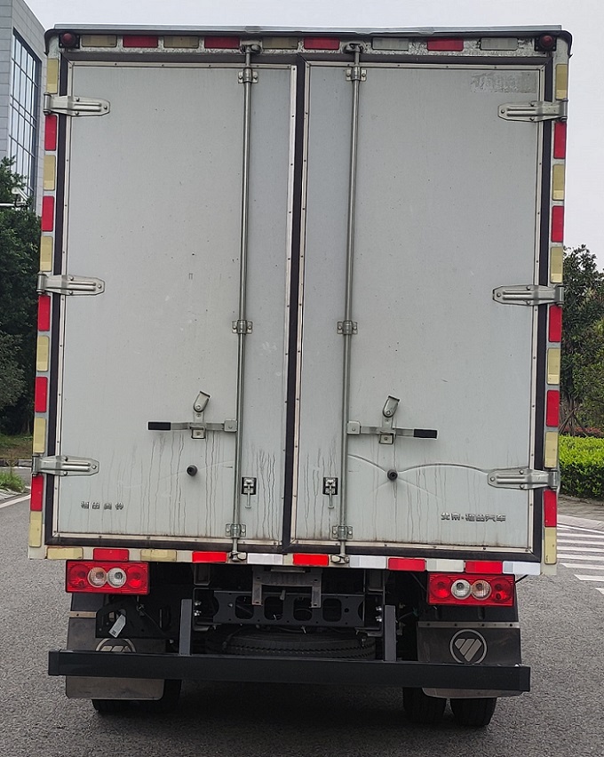 福田牌BJ5045XLCPHEV2插电式混合动力冷藏车公告图片