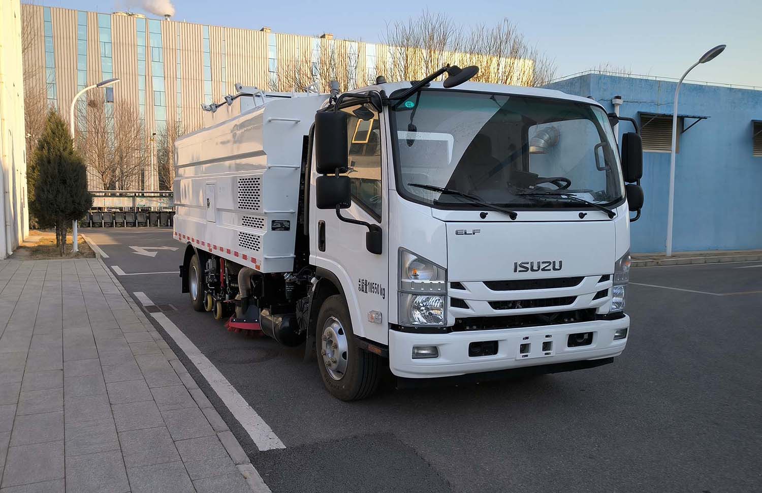 亚洁牌BQJ5110TSLQLE6扫路车