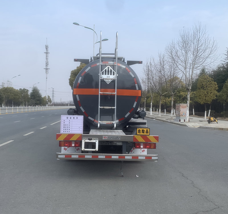 楚飞牌CLQ5320GZW6ZZ杂项危险物品罐式运输车公告图片
