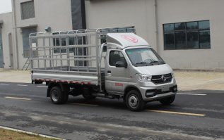 仓栅式运输车