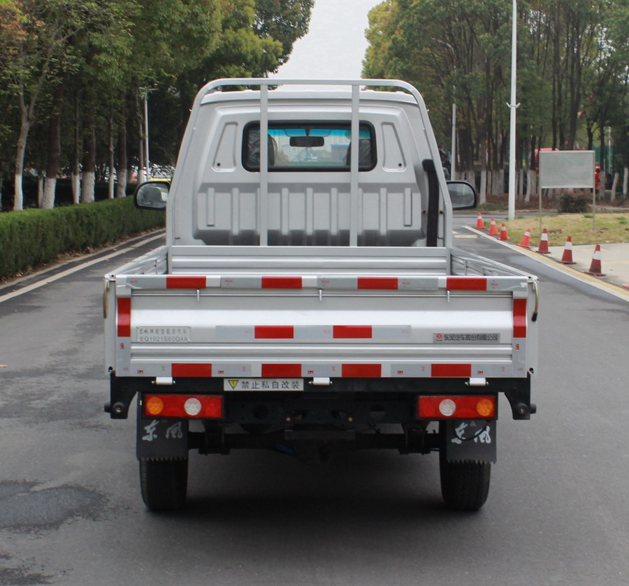 EQ1021S60Q4A 东风牌91马力单桥汽油3.1米国六轻型载货汽车图片