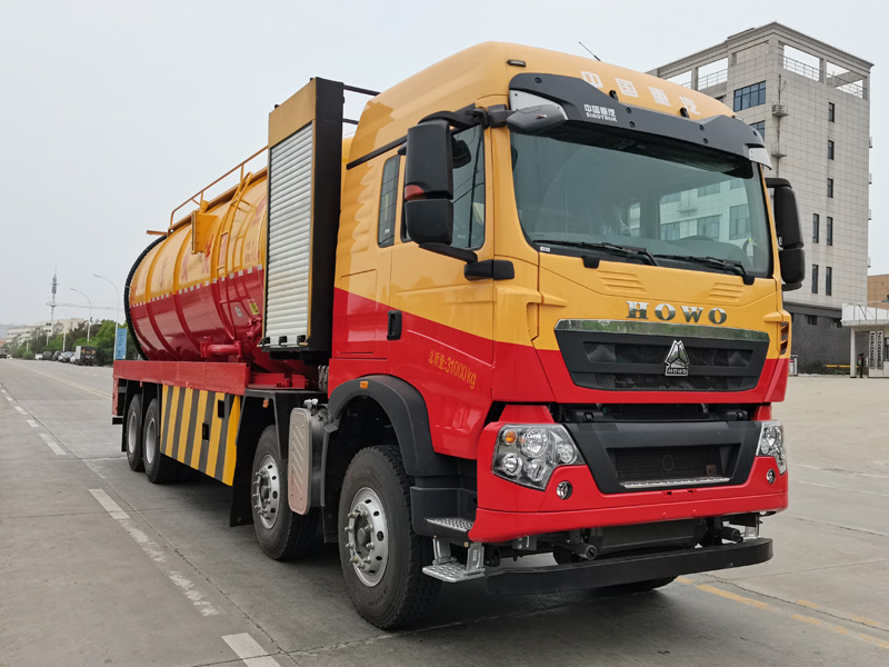 CSC5317GQWZ6型清洗吸污车图片