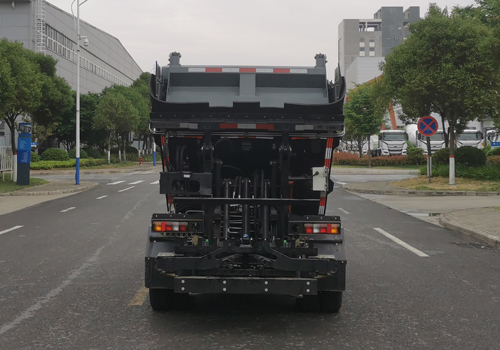 宇通牌YTZ5041ZZZ90D6自装卸式垃圾车公告图片