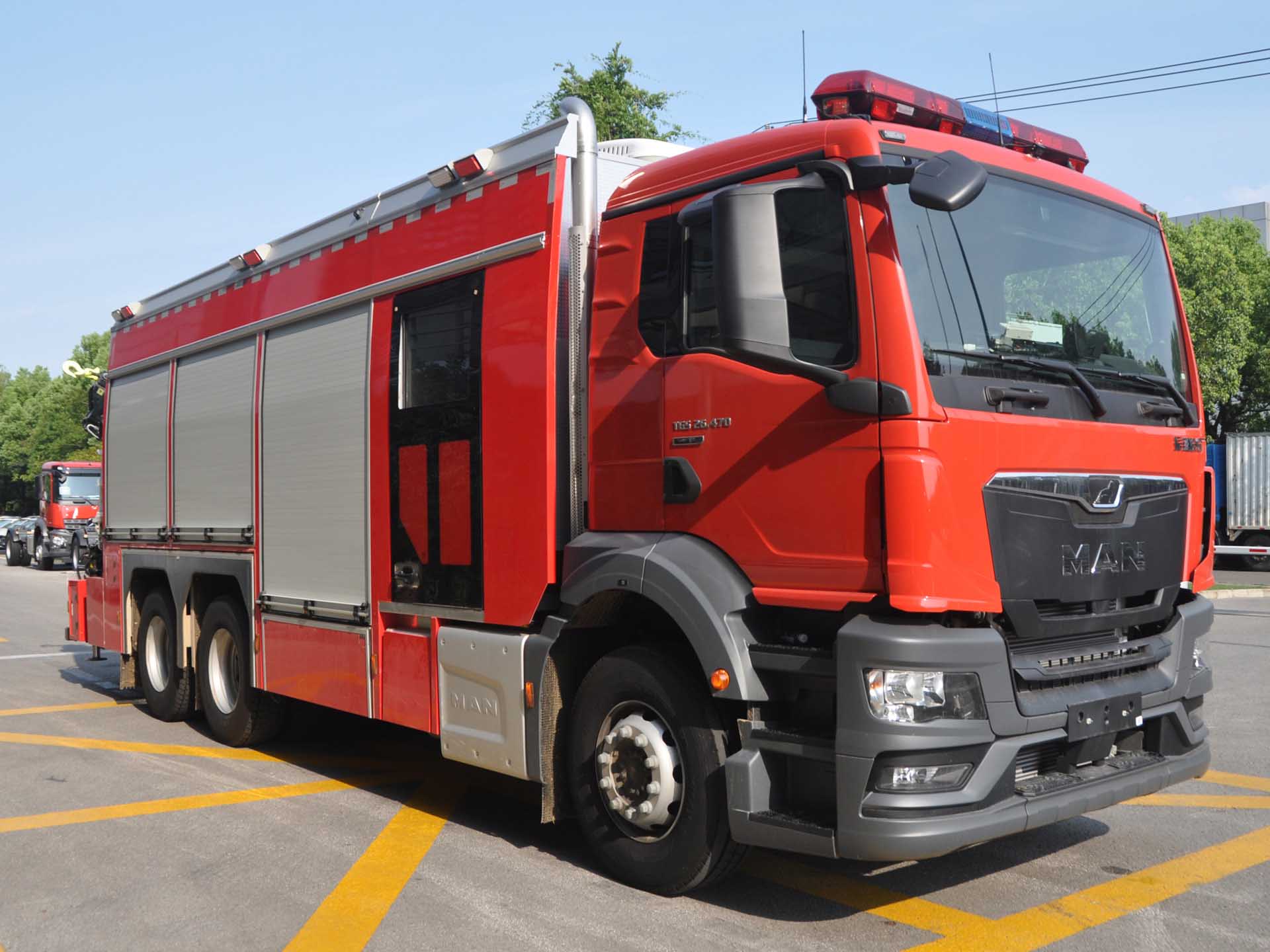 振翔股份牌ZXT5180TXFQC200/B6器材消防车