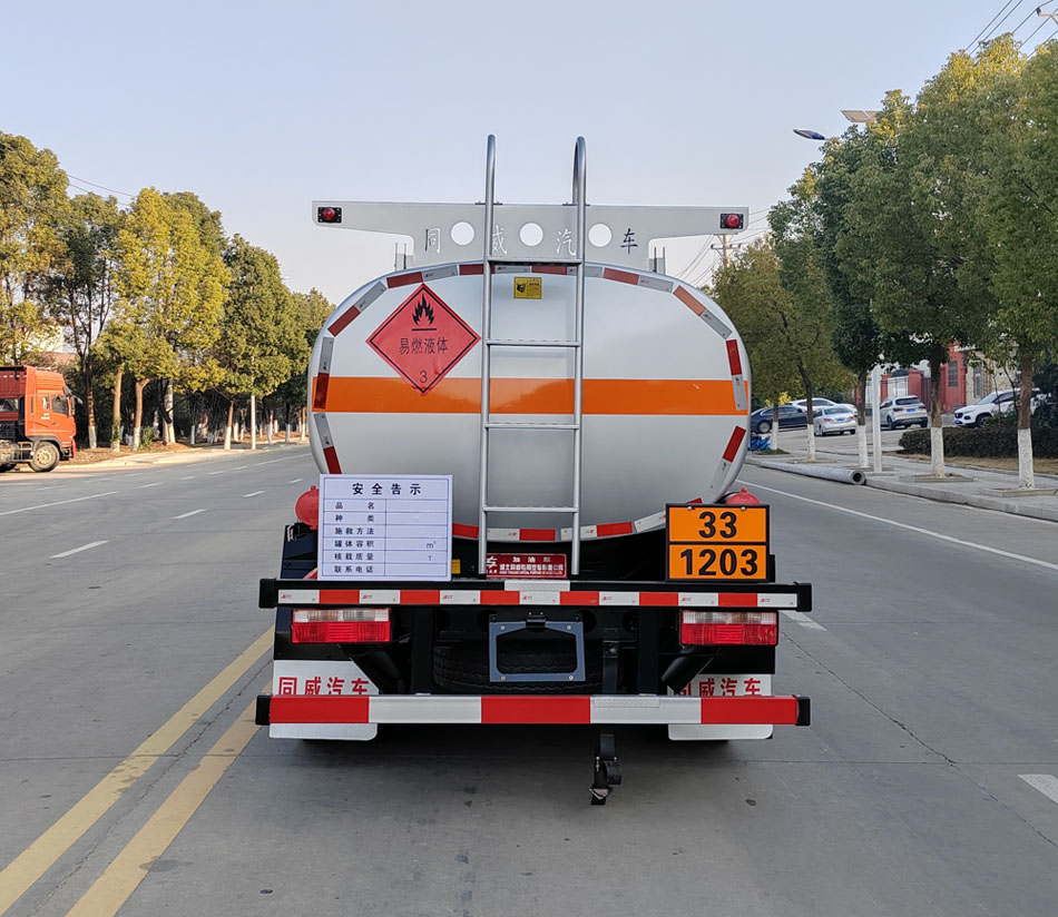 專(zhuān)威牌HTW5091GJYCAQ6加油車(chē)公告圖片