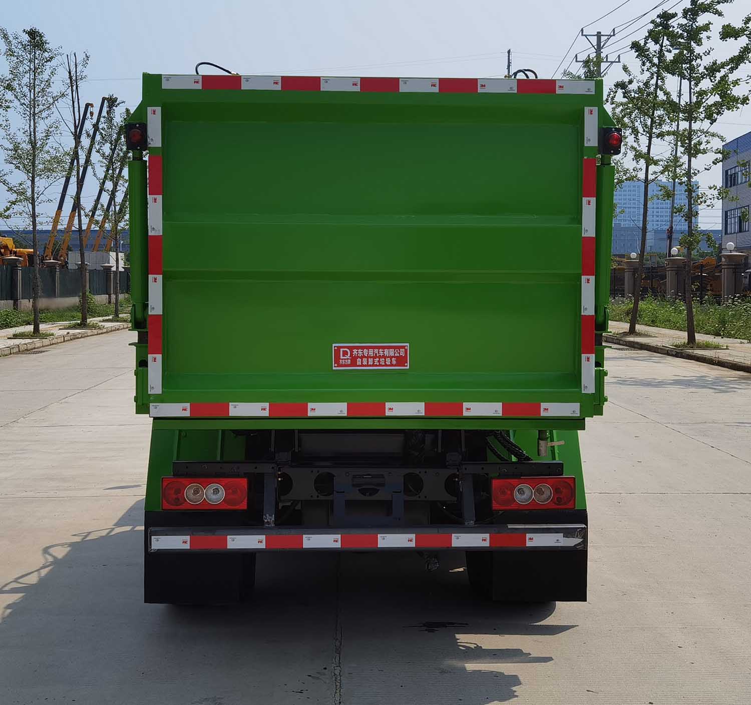 齊東方牌CLD5040ZZZBJ6自裝卸式垃圾車公告圖片
