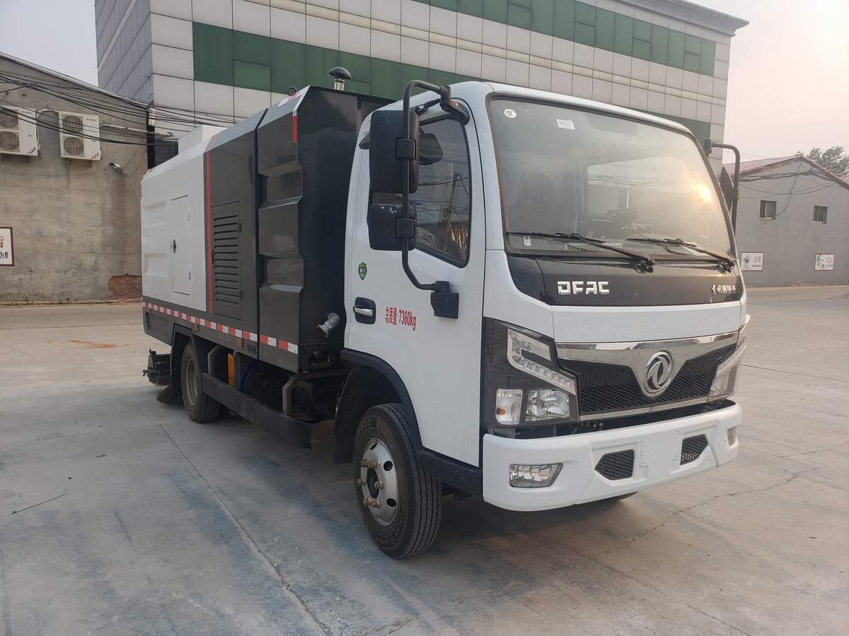驼马牌JLC5070TXCEQF吸尘车
