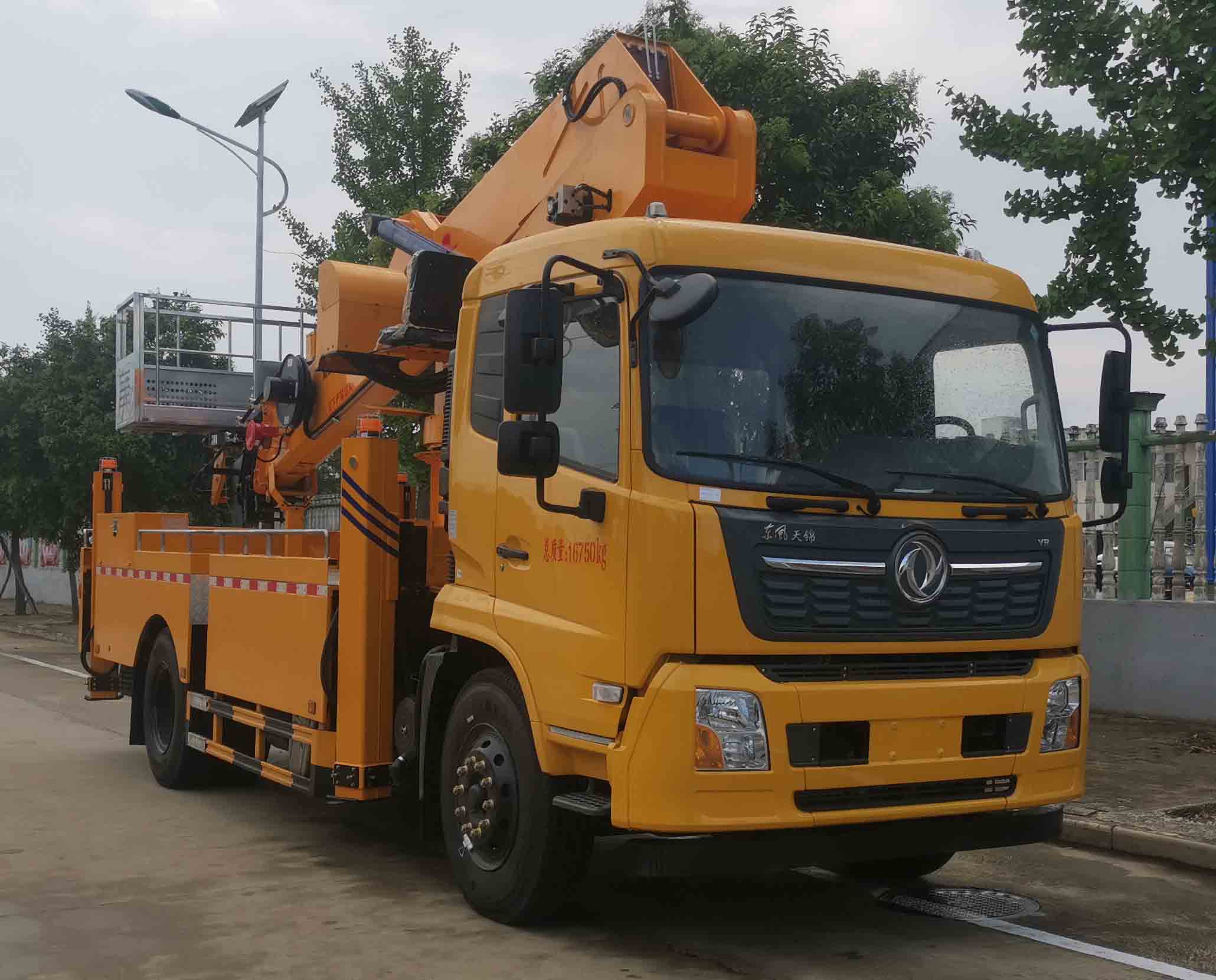 日昕牌HRX5170JGKDF6高空作业车