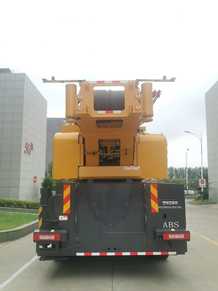 徐工牌XZJ5600JQZ160全地面起重機(jī)公告圖片