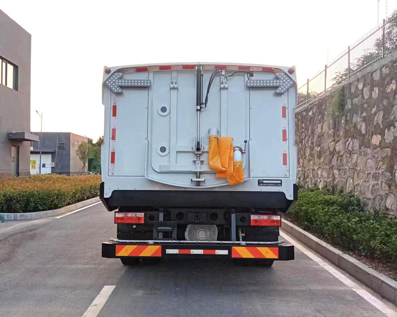 賽沃牌SAV5180TXSDFBEV1純電動(dòng)洗掃車公告圖片