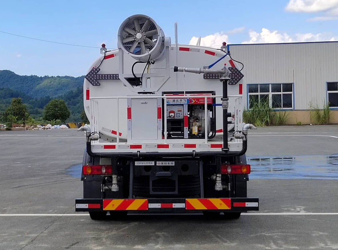 東風(fēng)牌EQ5162GPSSDF6綠化噴灑車公告圖片