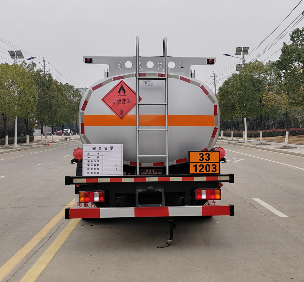 专威牌HTW5127GJYZ6Q加油车公告图片