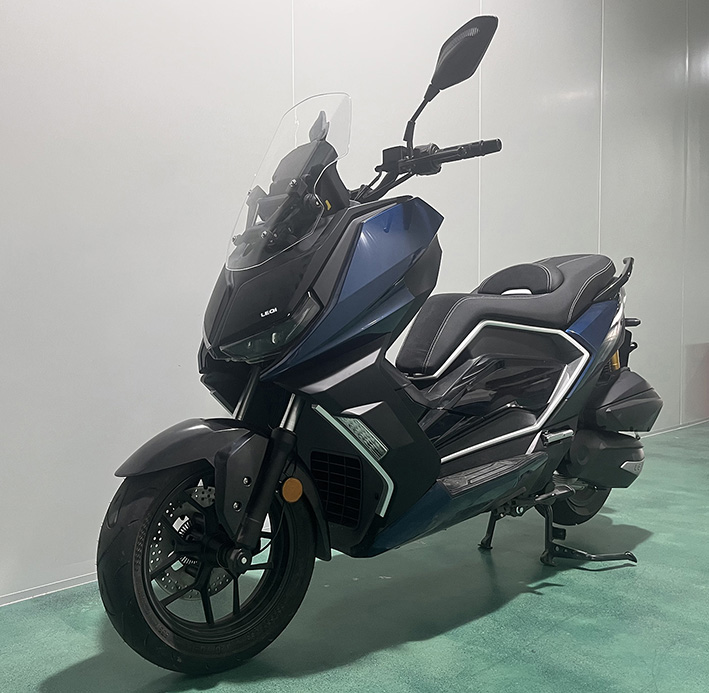 两轮摩托车