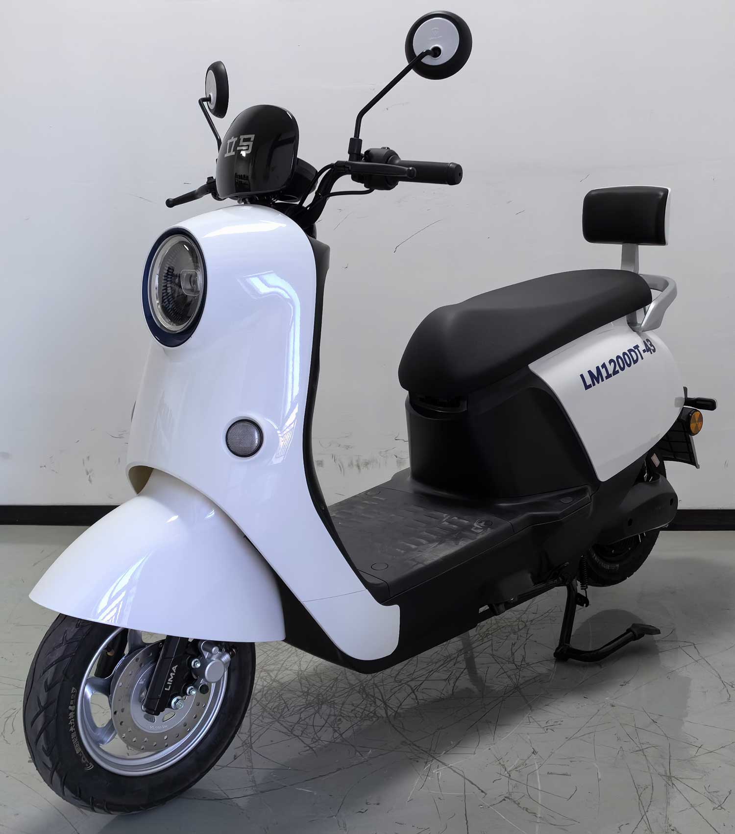 电动两轮摩托车