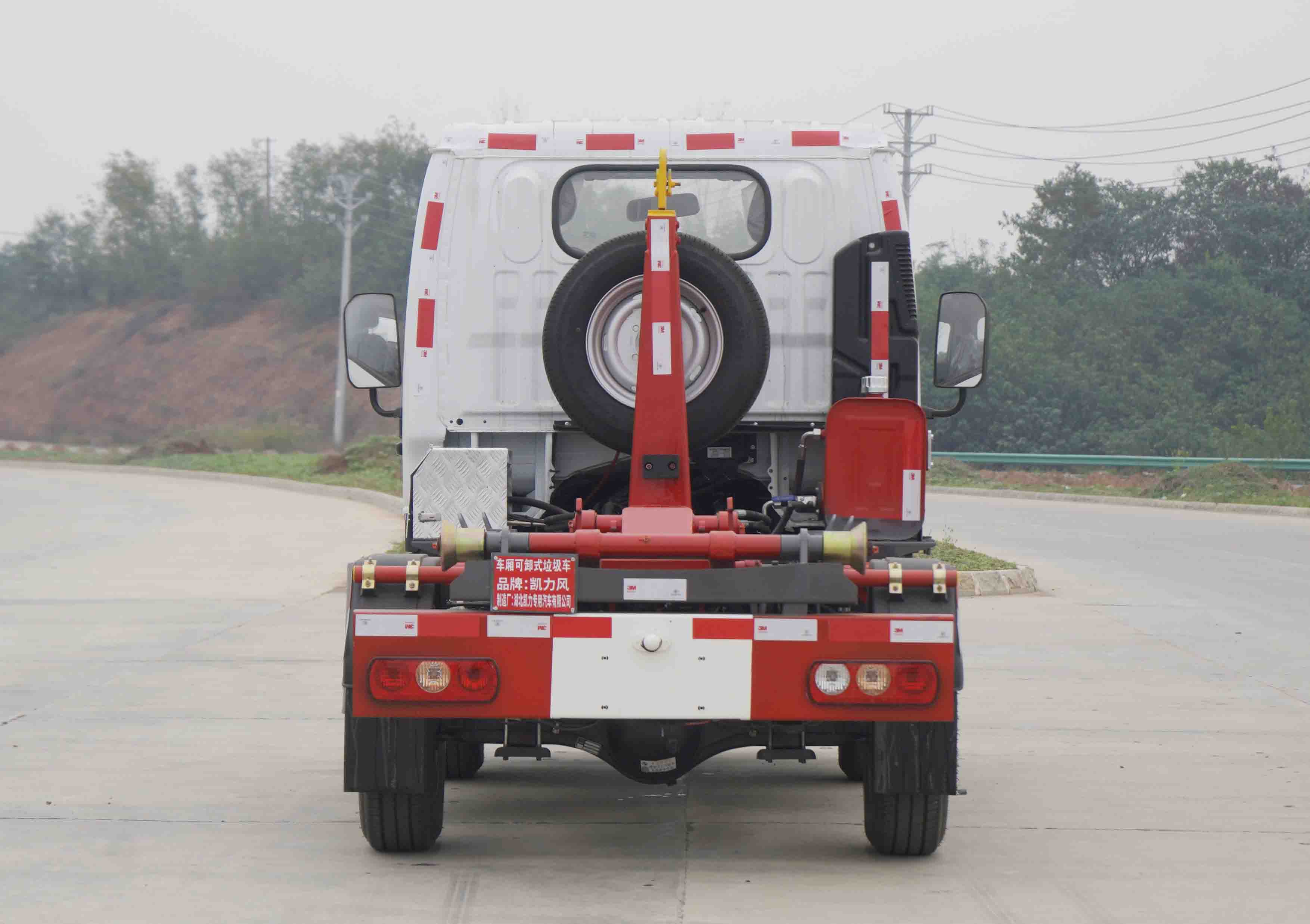 凱力風(fēng)牌KLF5033ZXXS6車廂可卸式垃圾車公告圖片