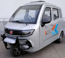 正三轮摩托车
