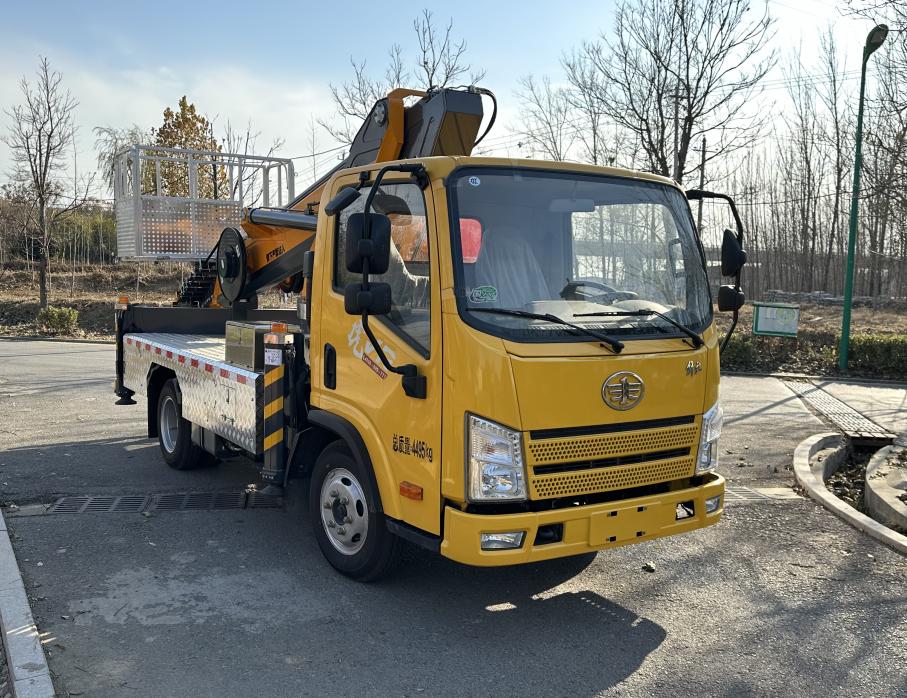 SZB5041XJXCA6型抽油机检修车图片