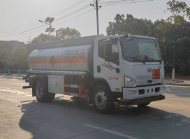 加油车